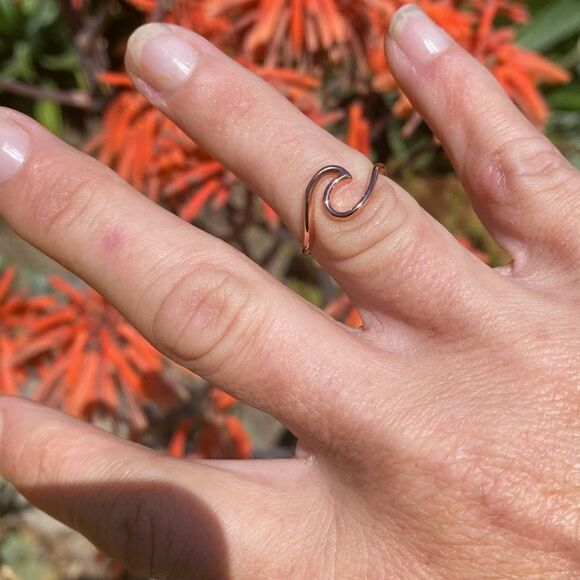 925 Sterling Silver Rose Gold Wave Ring - Picture 1 of 6